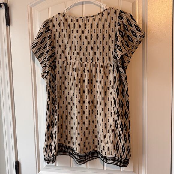 DR2 Boho Geometric Print Tie Neck Flutter Sleeve Top Cream Black Large Women's - Picture 7 of 8